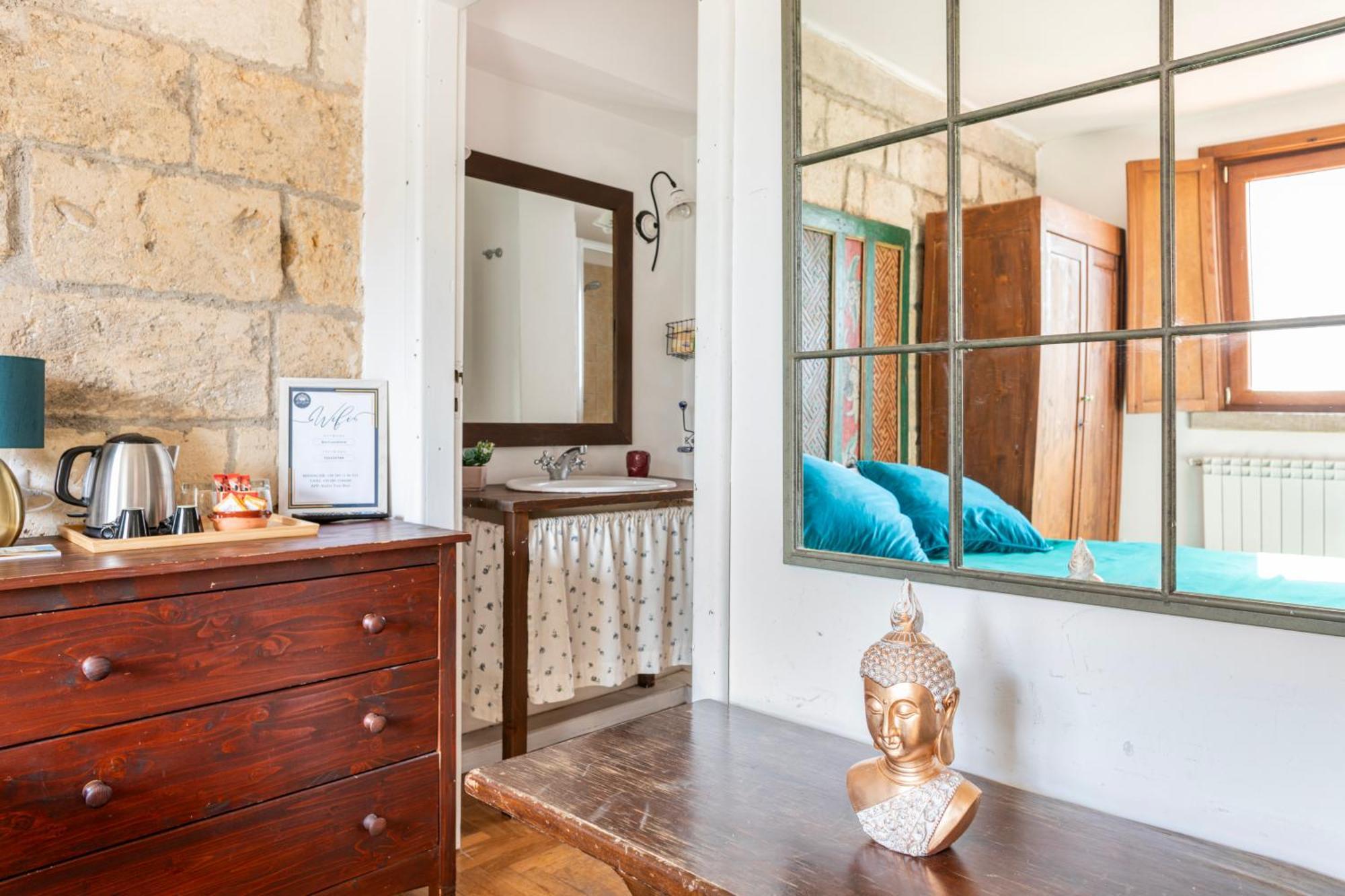 Bari Landlord 71 - Central Rooms ภายนอก รูปภาพ