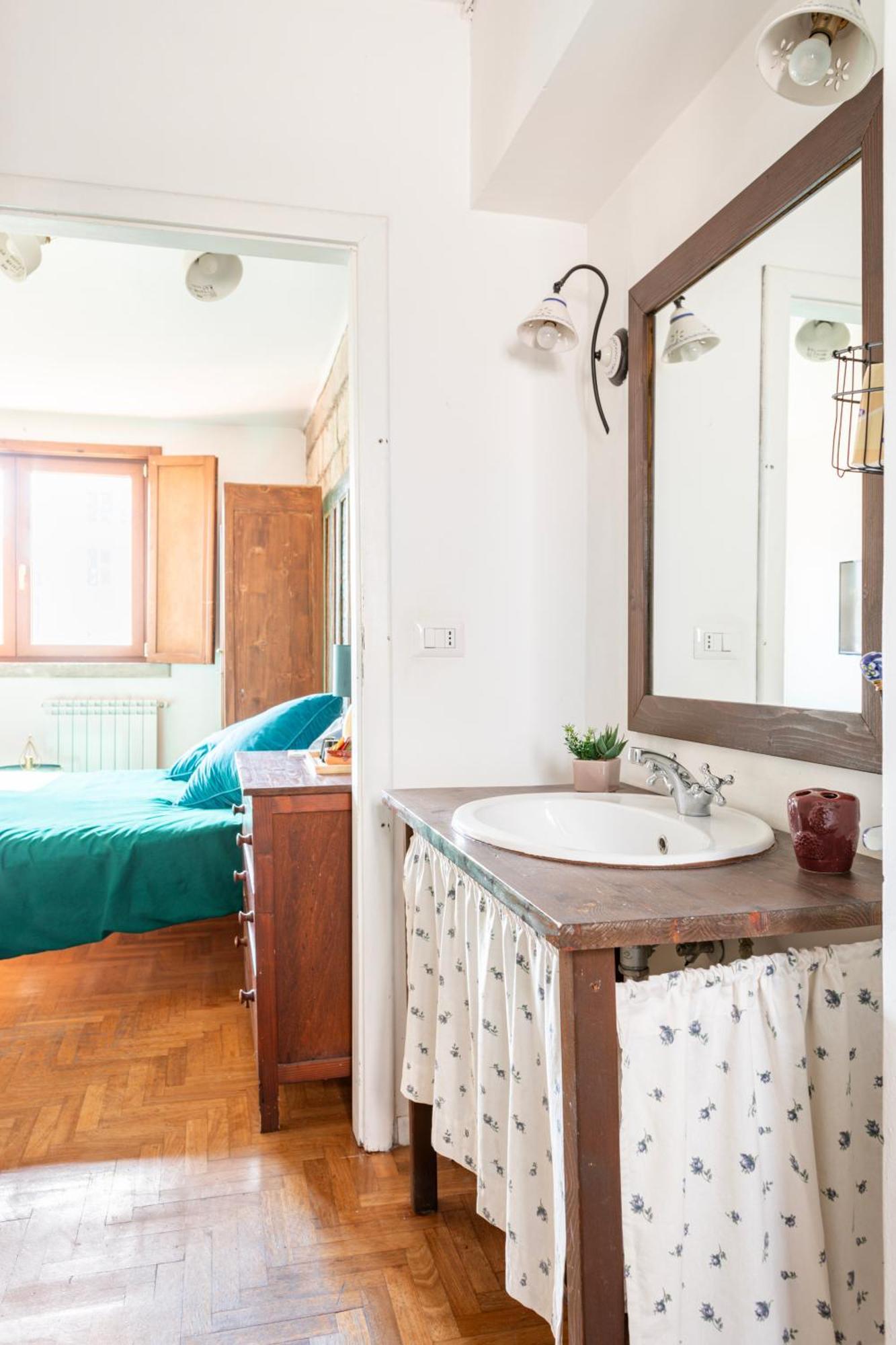 Bari Landlord 71 - Central Rooms ภายนอก รูปภาพ
