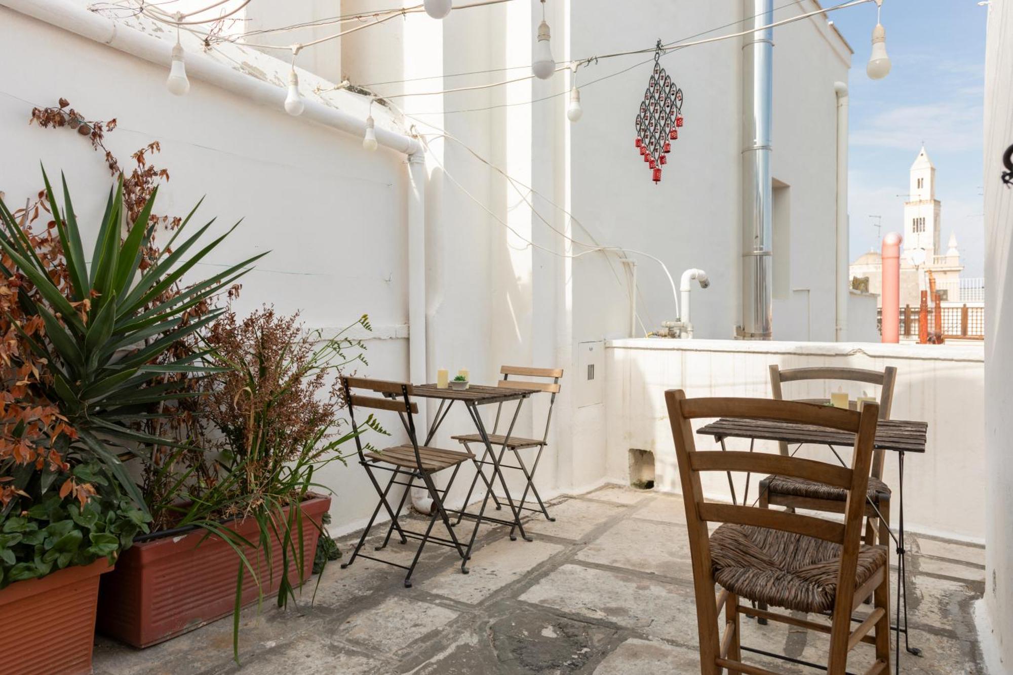 Bari Landlord 71 - Central Rooms ภายนอก รูปภาพ