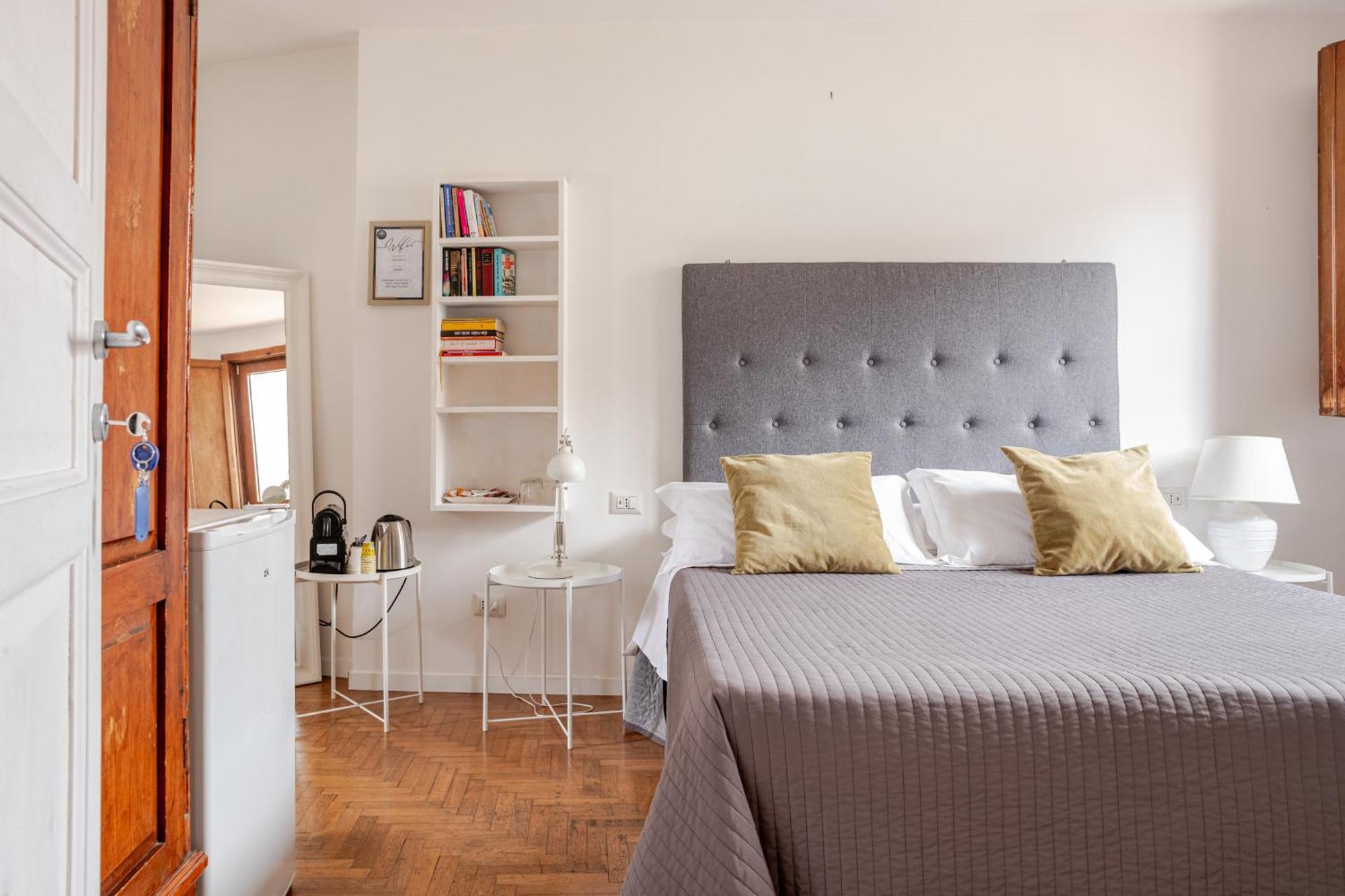 Bari Landlord 71 - Central Rooms ภายนอก รูปภาพ